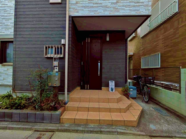 玄関 玄関を開ければ、そこは安らぎのご自宅。