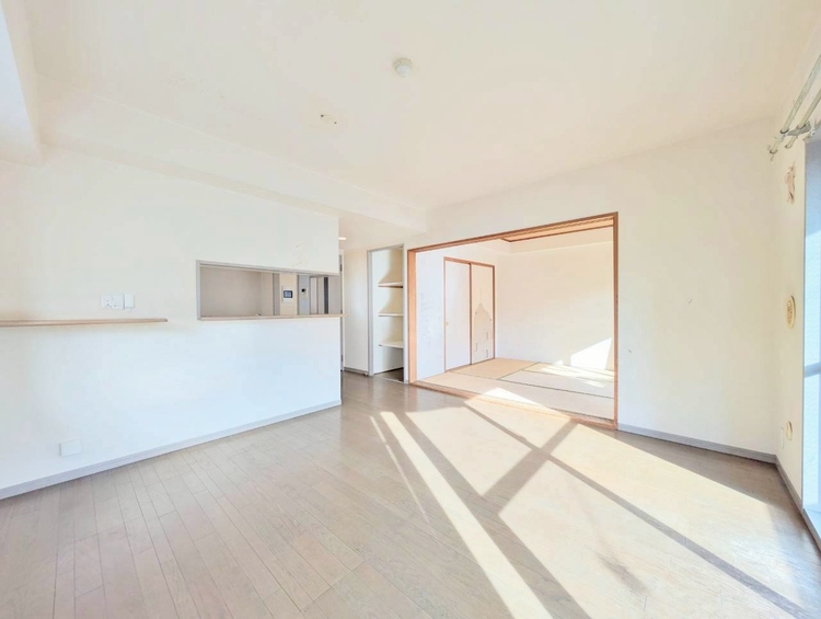 居間 豊かな居住性と、安心感を満たすクオリティが見事に調和した住空間。