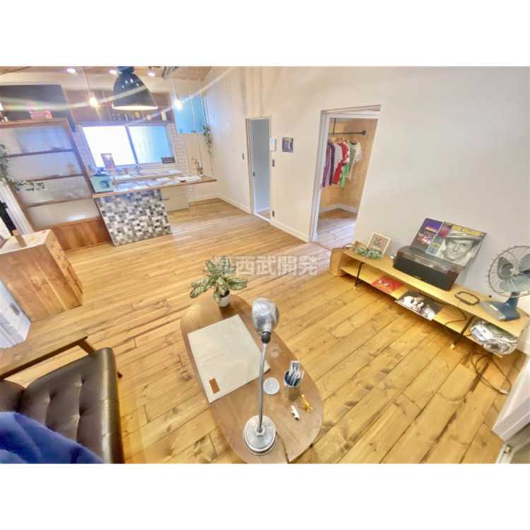 居間 たっぷりの陽光に包まれる明るいＬＤＫ