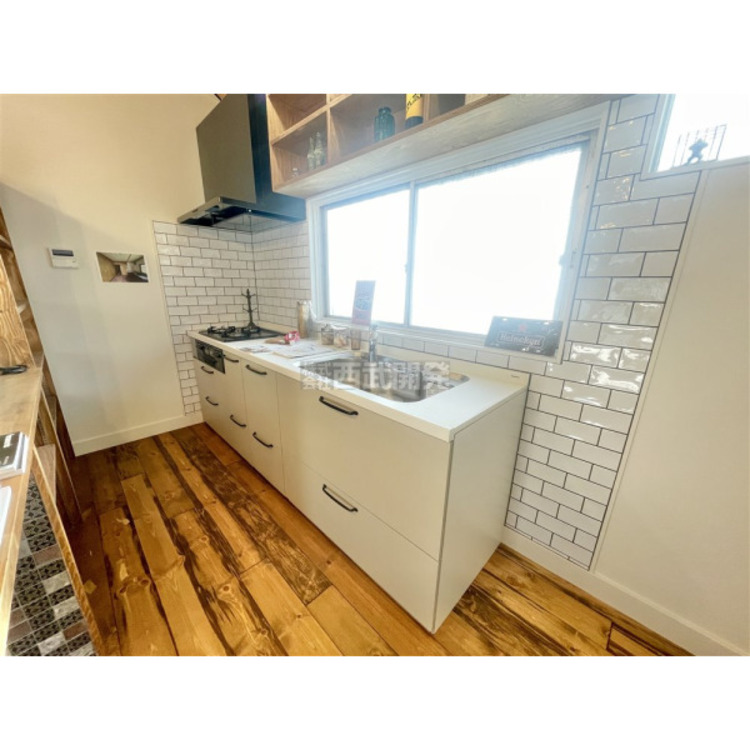 キッチン お子様と一緒に料理もできるゆったりとしたキッチンです