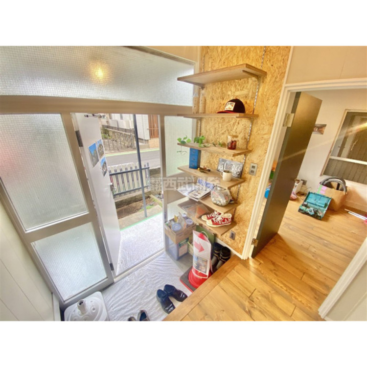 玄関 ゆとりある玄関スペースは第一印象グッド。