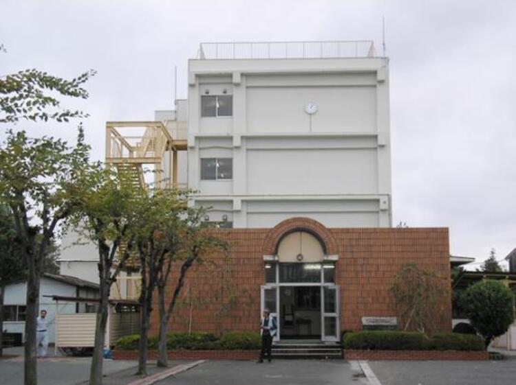 周辺 大田区立大森第一中学校　790ｍ