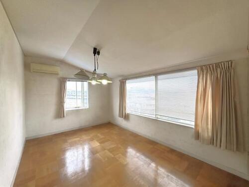 神奈川区旭ヶ丘　中古一戸建ての物件画像
