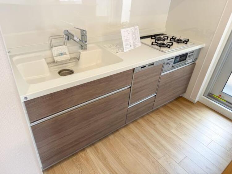 キッチン シンプルで使いやすい設計のキッチン。毎日の料理が快適に。