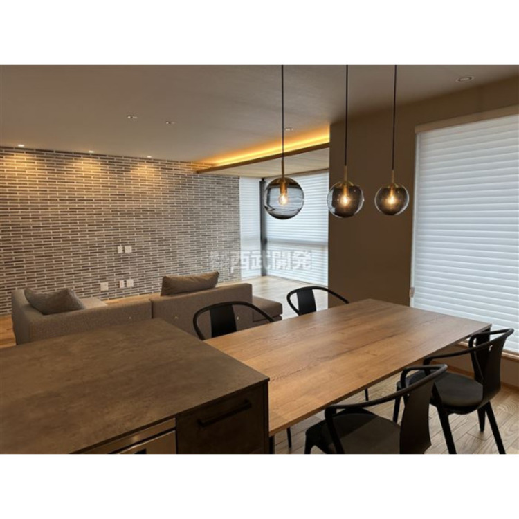 居間 2023年4月撮影