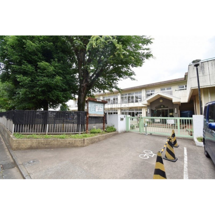 周辺 川鶴保育園(約518m)