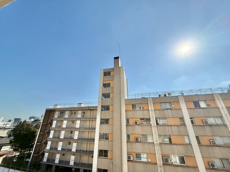 その他 眺望や窓からの景色が良いと、家で過ごす時間も快適です。