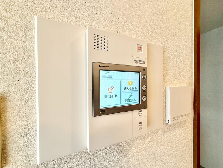その他 誰が来てもわかる様にモニター付きインターホンを設置。