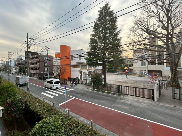 その他 眺望や窓からの景色が良いと、家で過ごす時間も快適です。