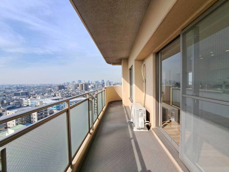 その他 朝の澄んだ空気や、夕方に吹く清々しい風を感じられるバルコニー。