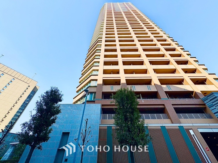 内装 叶えたかったのは落ち着きのあるナチュラルな風合い、そして開放感があるリビング。