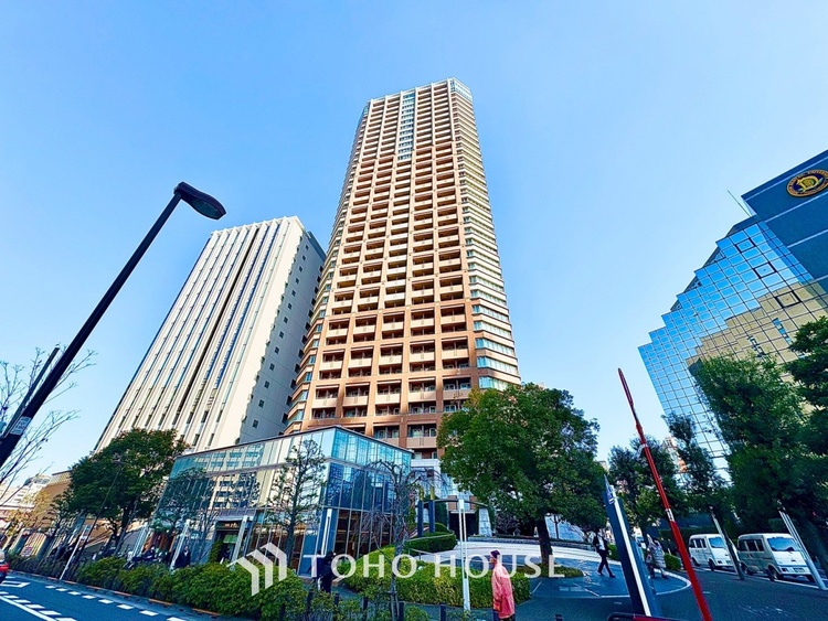 内装 ◆瀟洒な空間◆落ち着きのある彩が見事に調和させた瀟洒な空間を演出。ここに集まる家族の会話と笑顔が絶え間なく続く幸せな空間。