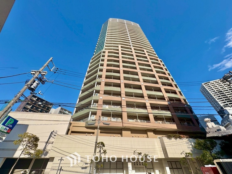 内装 【living】居心地のいい暮らしには欠かせない眩い採光。