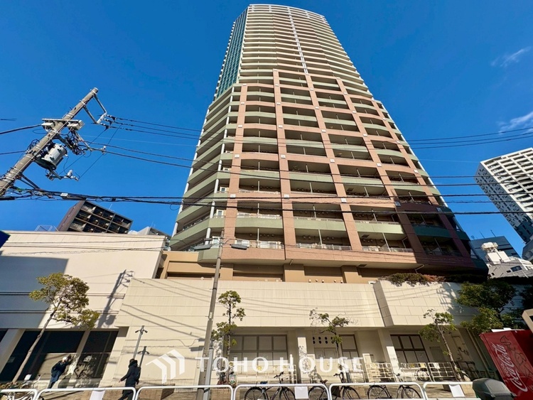 内装 叶えたかったのは落ち着きのあるナチュラルな風合い、そして開放感があるリビング。