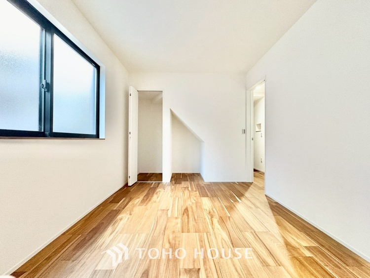 内装 ◆車の通りが少なく子供たちが名一杯遊べる分譲地をご覧になられた事がありますか？開発道路は車が通行することは少なく子供たちの遊び場と変わります。そんな分譲地で暮らす喜びを。