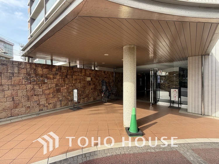 エントランス マンション入り口