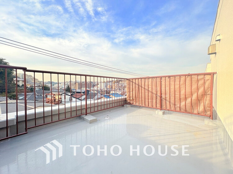 バルコニー 広々ルーフバルコニーで屋上菜園やBBQなどにいかがでしょうか