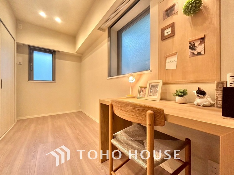 内装 感性を育むプライベートルームはシンプルでスマートな空間。