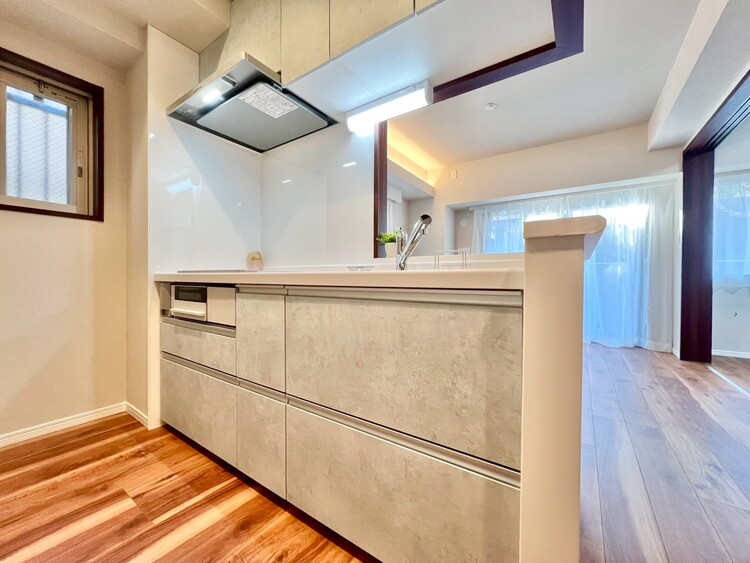 その他 開放感のあるキッチンスペース。調理をしながら、会話も弾みそうですね。