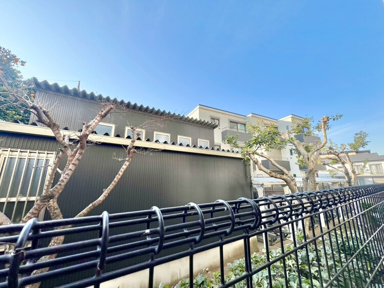 その他 眺望や窓からの景色が良いと、家で過ごす時間も快適です。