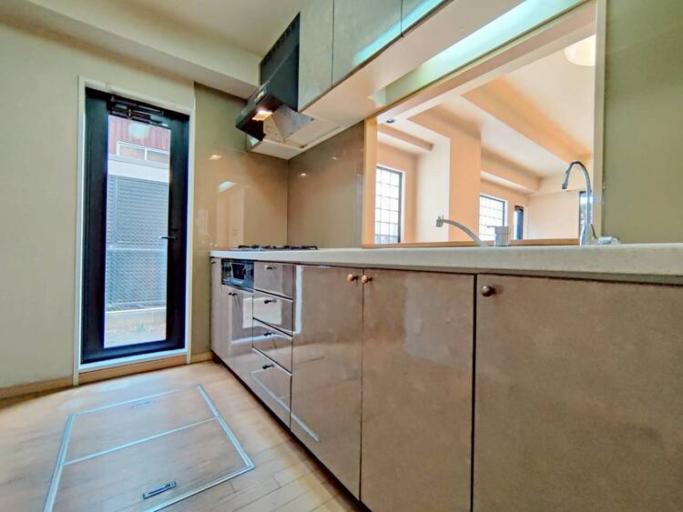 キッチン 使いやすくスタイリッシュなキッチン空間になっております。