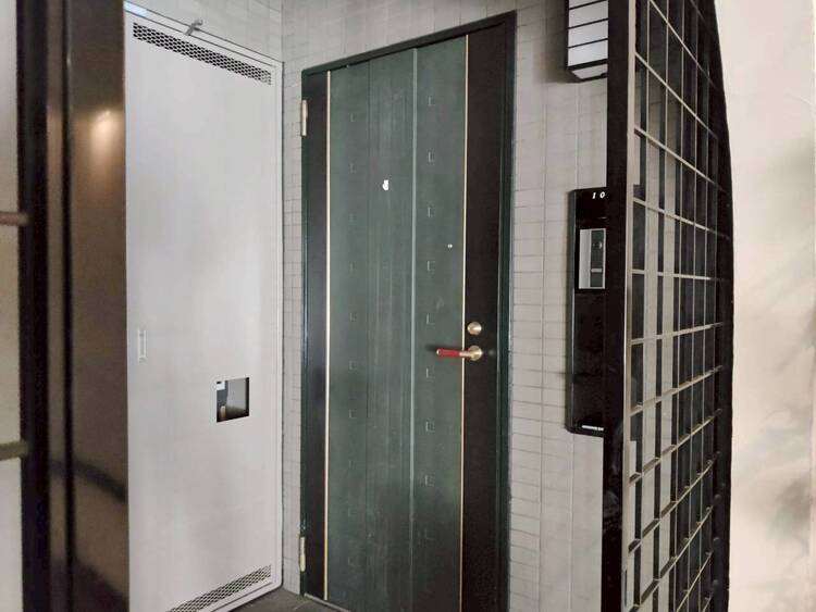 玄関 清潔感のある落ち着いた雰囲気の玄関です。