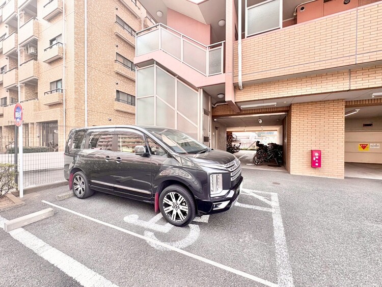 その他 駐車スペースが嬉しいですね。※空き状況は都度ご確認下さい。