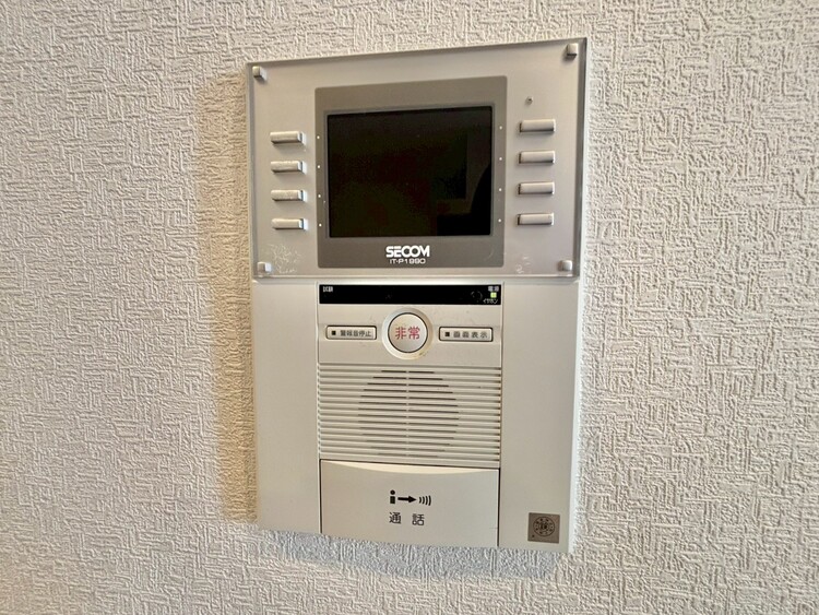 その他 誰が来てもわかる様にモニター付きインターホンを設置。