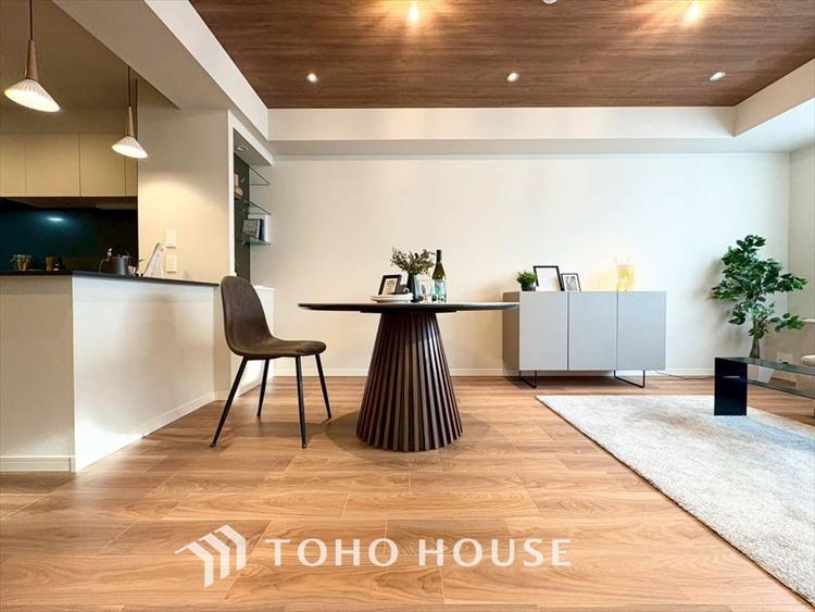 内装 【LIVING】◆家族◆愛する家族を一目で見渡せる。家族が集う空間。永遠に続く幸せな毎日を、ここで。