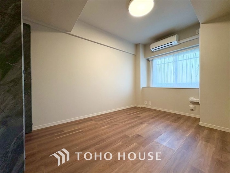 内装 【PRIVATE ROOM】◆快適◆な暮らしに不可欠な収納スペース。快適さとともに思い出も詰まっていく。