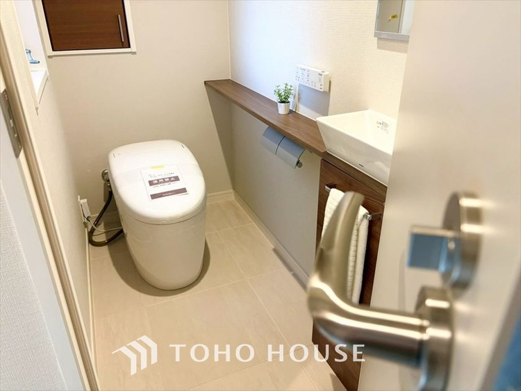 トイレ 【TOILET】◆快適◆な生活に不可欠。節水型の高性能トイレを新設。