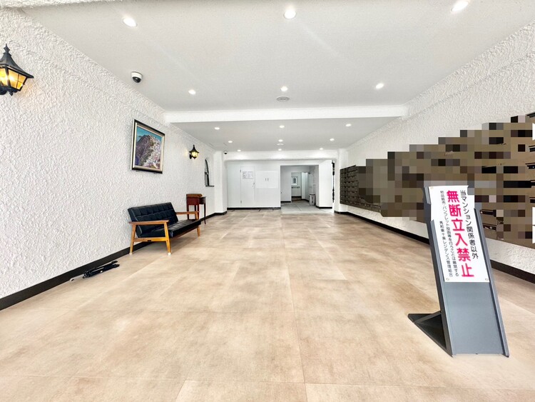 エントランス エントランス内部は、管理が行き届き清潔な共有スペースとなっています。