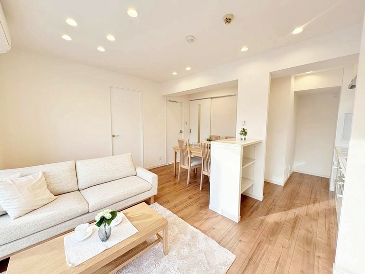 居間 過ごす時間が、たくさんの思い出として紡がれていく場所。