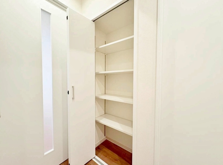 収納 居室にはクローゼットがあり、荷物もスッキリ収納して快適にお過ごしいただけます。