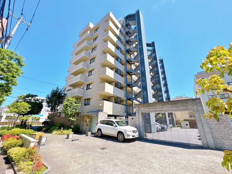 外観 現地に足をお運びいただいた際には、周辺散策などをお勧めいたします。