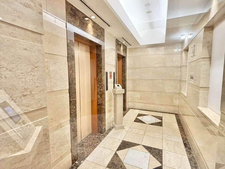 設備 エレベーターの管理も、きちんと行き届いてます。