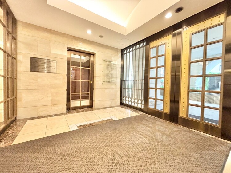 エントランス エントランスは、毎日の行き帰りで使う大事な空間です。