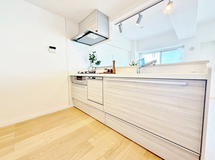 キッチン 洗練されたスタイリッシュなデザイン性と使いやすさを備えた仕様。