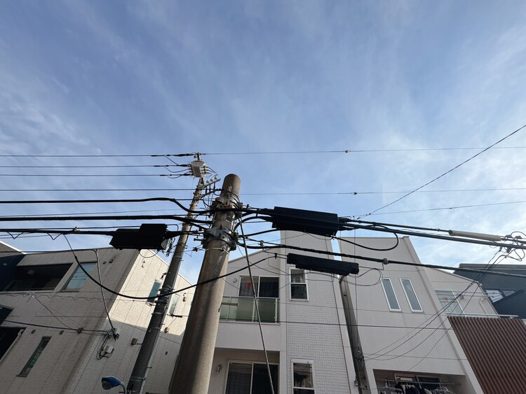 バルコニー 窓を開けると広がる青空。心をリフレッシュして日々を過ごしていきましょう。