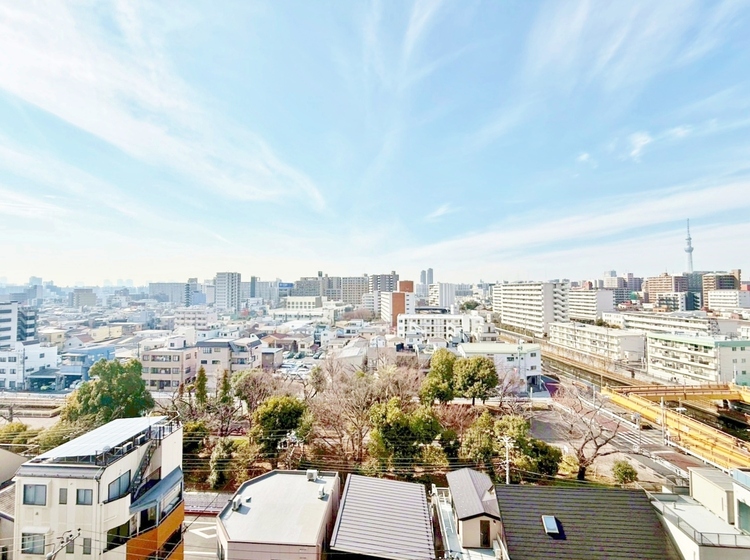 バルコニー 頬をなでる、優しい風を感じることが出来ます。