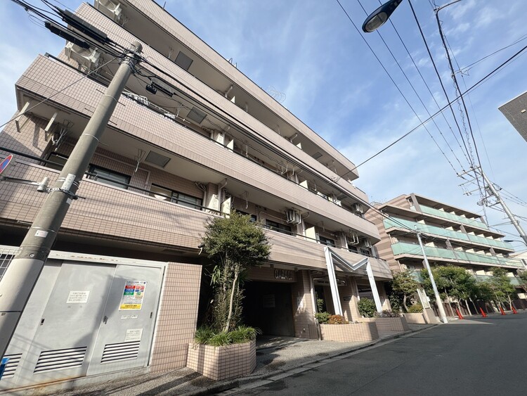 外観 資料には掲載していない情報が、現地にはたくさんあります。是非一度、現地をご確認ください。