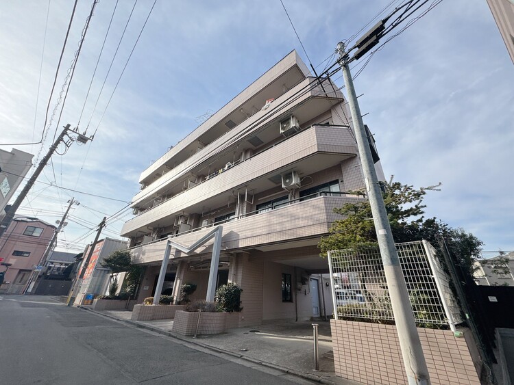 外観 ライフプランニングからローンまで、一貫してご説明させていただきます。お気軽にお問い合わせくださいませ。