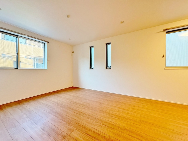 居間 飾り過ぎないシンプルな内装と偏り過ぎないデザインで統一しました。