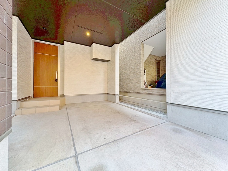 駐車場 本物件の駐車スペースです。車種制限のある場合もございますので、お気軽にお問い合わせくださいませ。