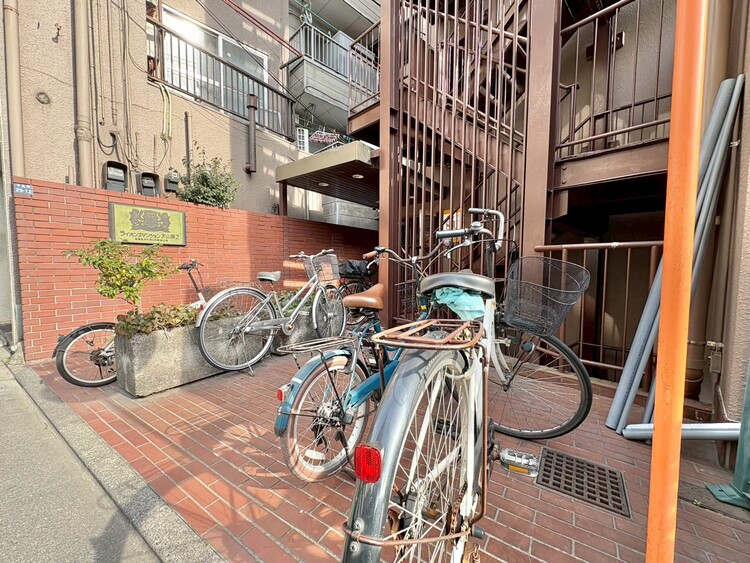 その他 きちんと整備された駐輪場。住む方の心遣いが感じられます。