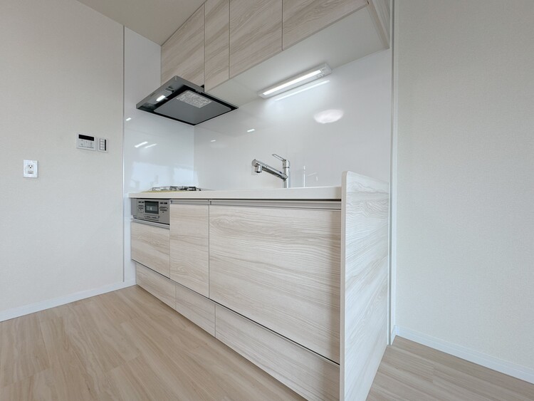 キッチン スマートな意匠と充実の機能を備えたキッチンが、暮らしにおいしい彩りを添えます。