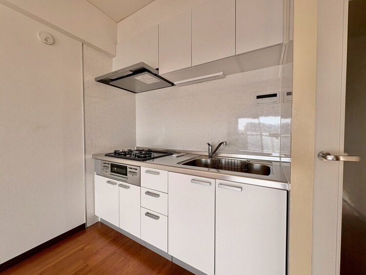 キッチン 洗練されたスタイリッシュなデザイン性と使いやすさを備えた仕様。