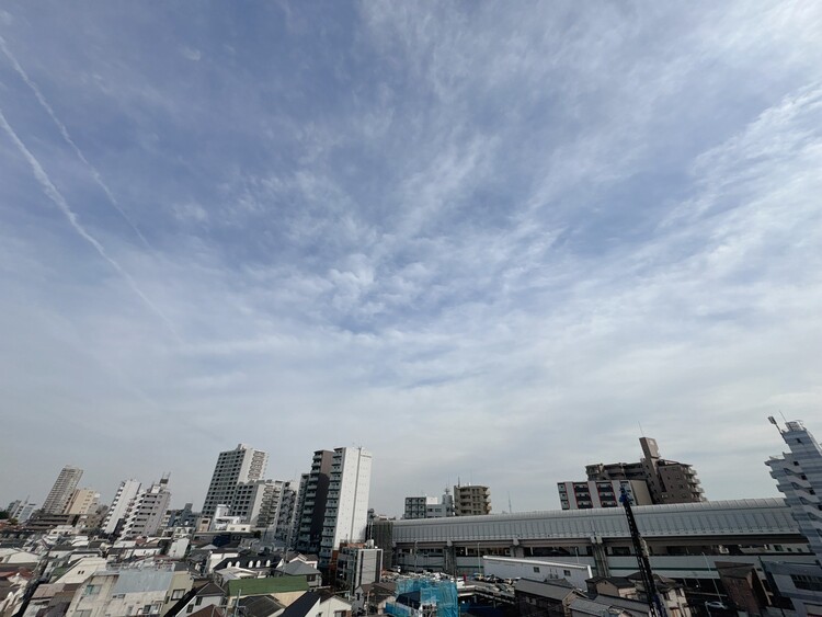 バルコニー 頬をなでる、優しい風を感じることが出来ます。