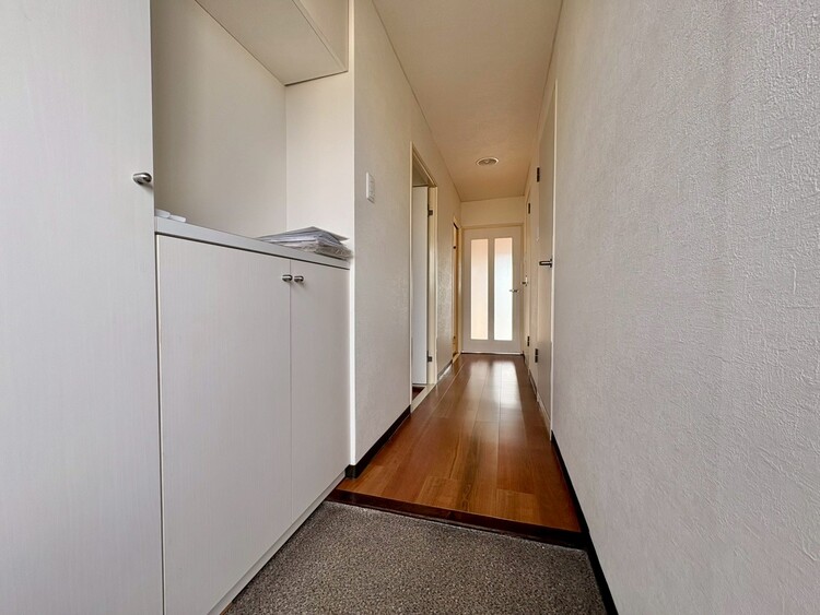 玄関 シューズボックスを完備した玄関です。