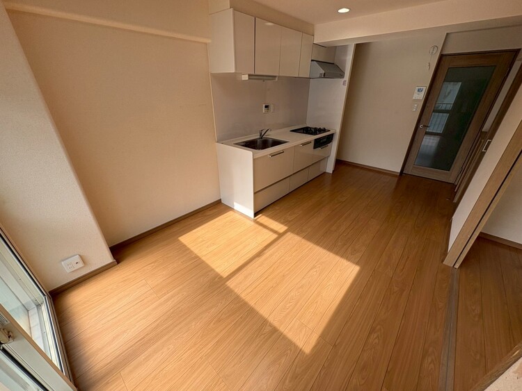 居間 快適に過ごす毎日を求めて、暮らしの中でご自身の「マイホーム」に創り上げてください。